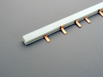 Artikelbild 1 des Artikels 31310 Kammschiene 3pol isoliert 16mm², Stift
